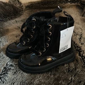 Brand new toddler boots